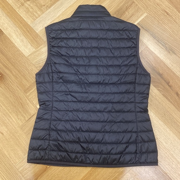 NWOT - Red Fleece by Brooks Brothers Women’s Vest - Picture 4 of 4